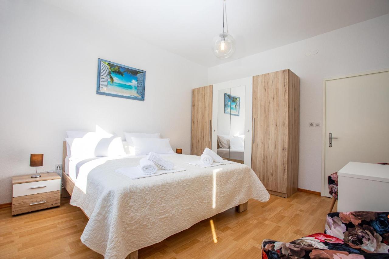 Apartments Adisa โอมิช ภายนอก รูปภาพ